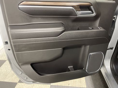 Used 2023 Chevrolet Silverado 1500 LT AWD/4WD image 15