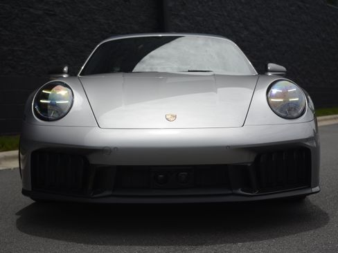 Certified 2026 Porsche 911 Targa 4 GTS AWD/4WD image 10