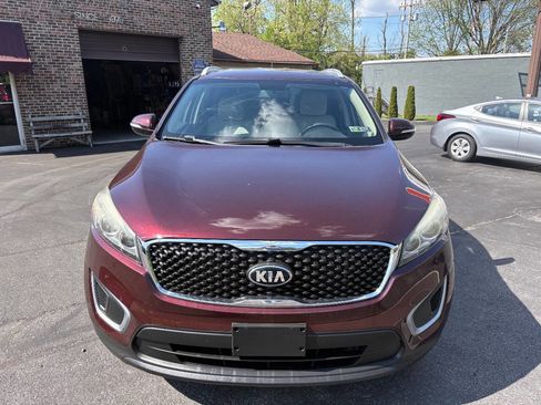 Used 2017 Kia Sorento FWD image 6