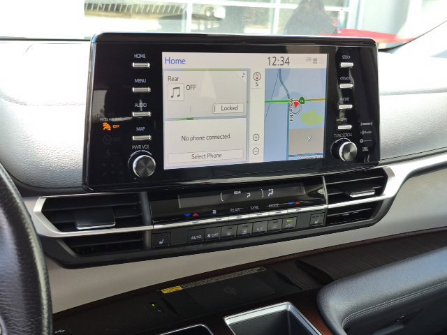 Used 2022 Toyota Sienna XLE w/ XLE Plus Package FWD image 13