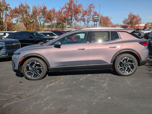 New 2026 Chevrolet Equinox EV LT image 5