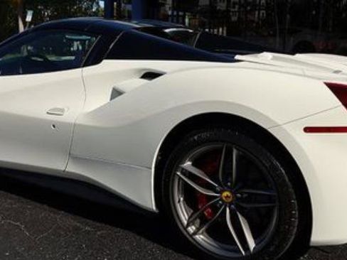 Used 2018 Ferrari 488 Spider image 3