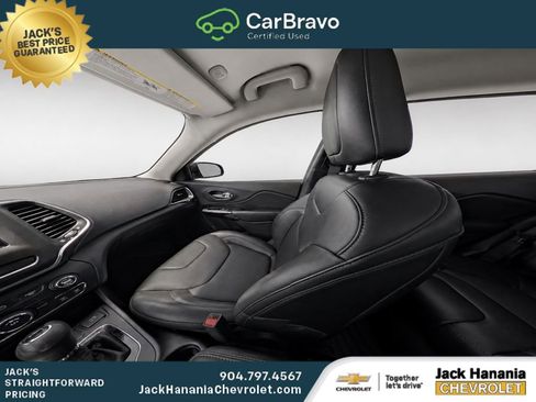 Used 2020 Jeep Cherokee Latitude Plus FWD image 9