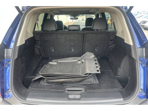 Used 2023 Nissan Rogue SL w/ SL Premium Package FWD image 17