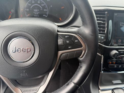 Used 2021 Jeep Grand Cherokee Limited AWD/4WD image 24