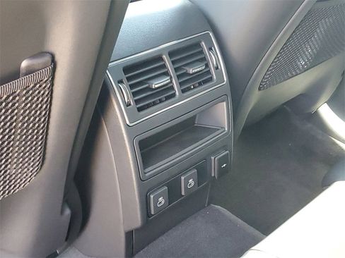 Used 2025 Jaguar F-PACE R-Dynamic S image 31