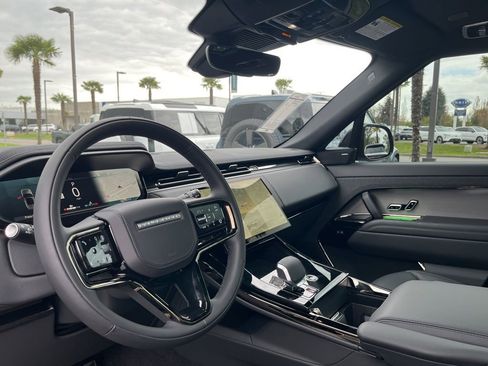 New 2026 Land Rover Range Rover Sport Dynamic SE AWD/4WD image 12