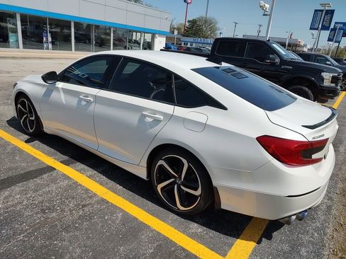 Used 2022 Honda Accord Sport image 4