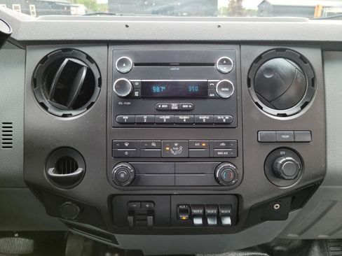 Used 2016 Ford F550 4x4 Crew Cab Super Duty image 11