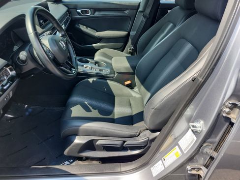 Used 2023 Honda Civic Sport image 9