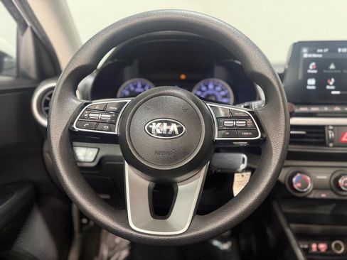 Used 2020 Kia Forte LXS FWD image 15