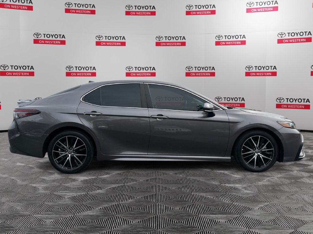 Certified 2022 Toyota Camry SE w/ Cold Weather Package FWD image 4
