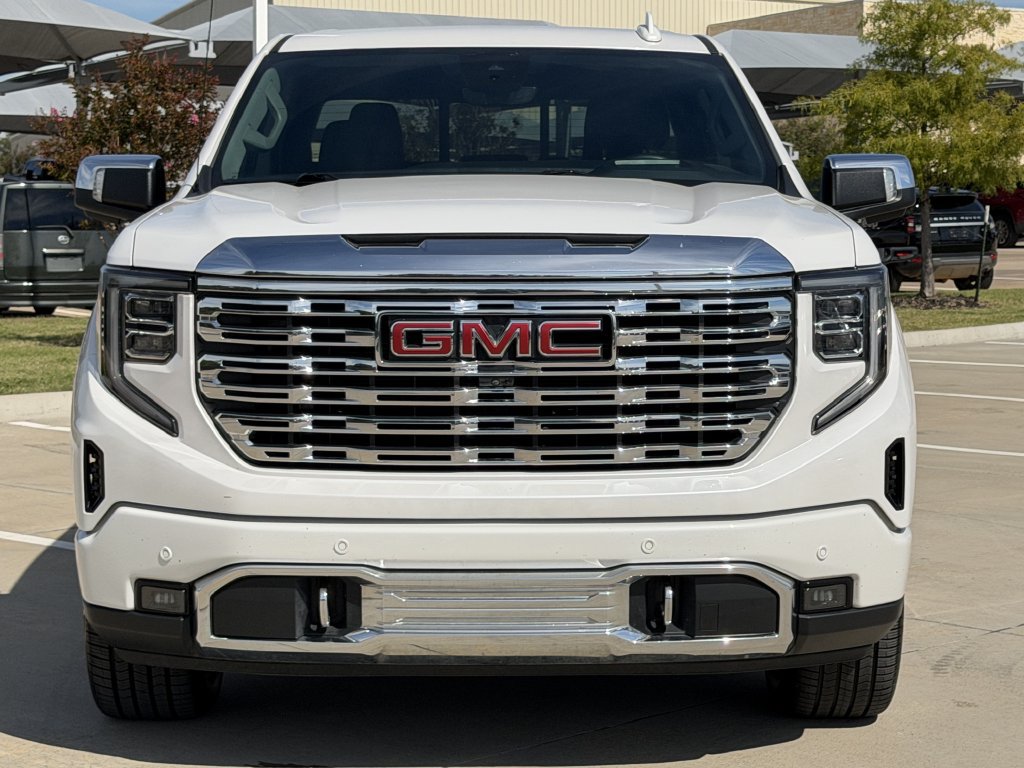 Used 2023 GMC Sierra 1500 Denali w/ Technology Package AWD/4WD image 7