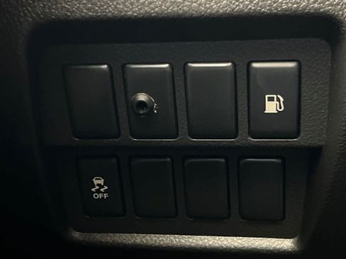 Used 2014 Nissan Murano S FWD image 28