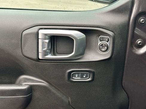 Used 2024 Jeep Wrangler Sport S image 20