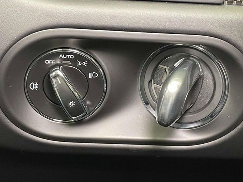 New 2026 Porsche Macan GTS image 44