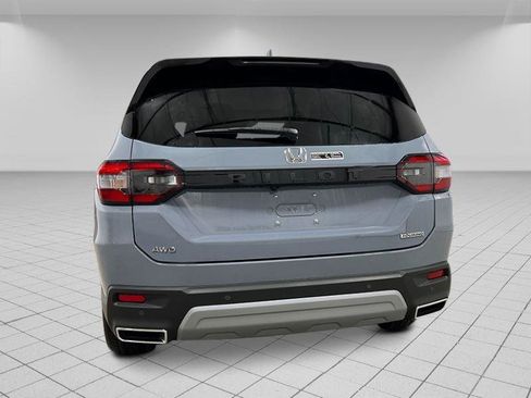 New 2025 Honda Pilot Touring image 4