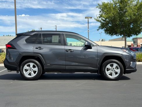 Used 2021 Toyota RAV4 XLE w/ Convenience Package AWD/4WD image 6