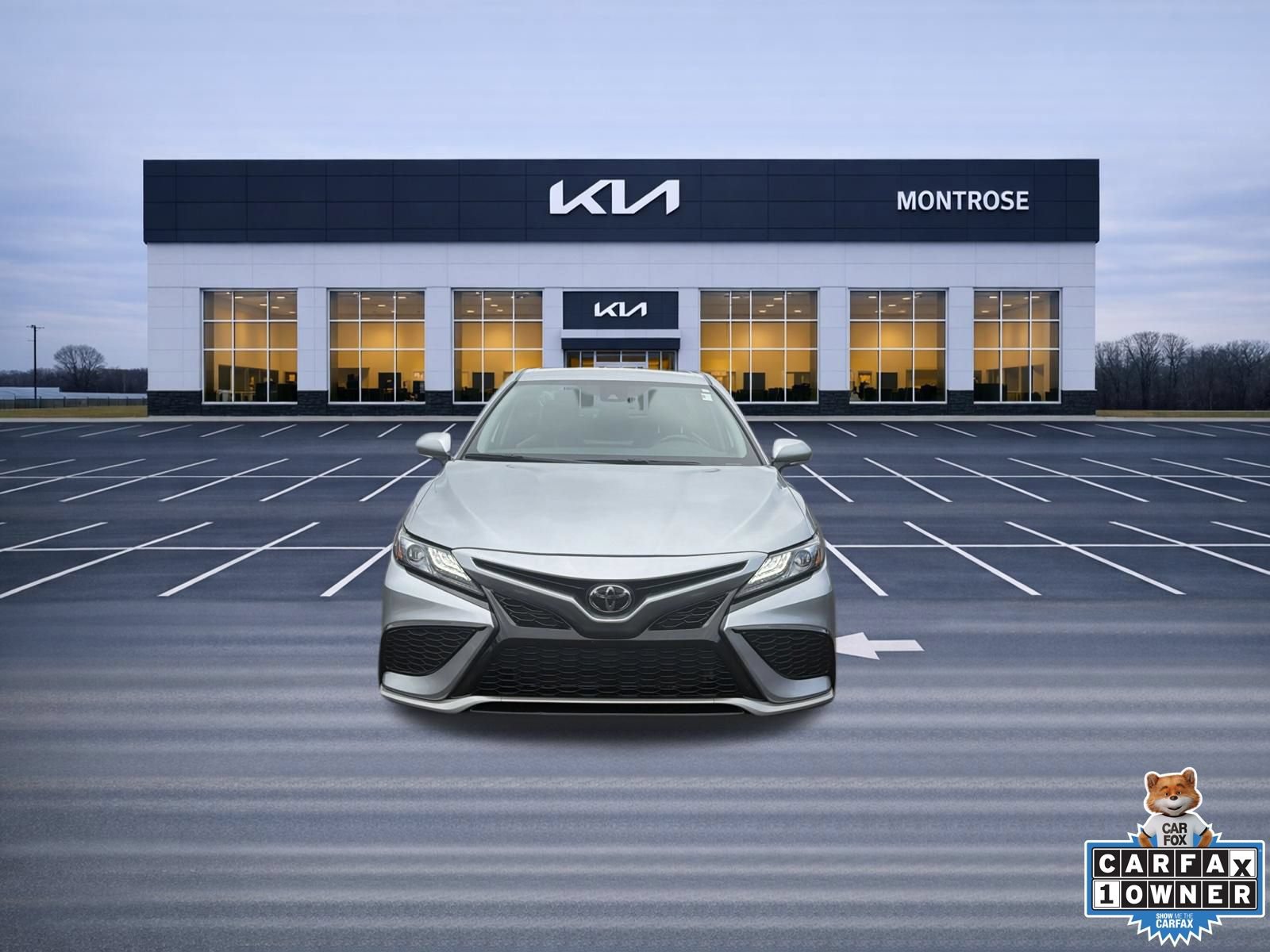 Used 2024 Toyota Camry XSE FWD image 2