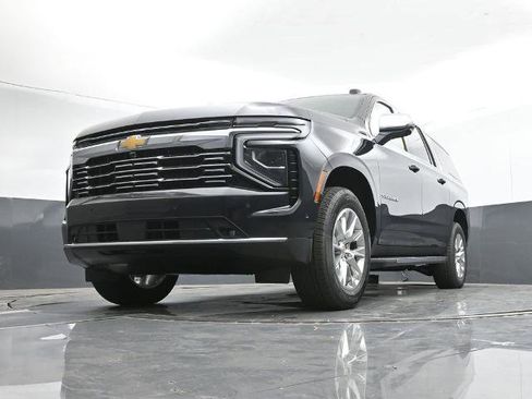 New 2026 Chevrolet Suburban Premier w/ Sun And Tow Package image 9