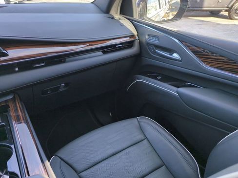 Certified 2024 Cadillac Escalade ESV Premium Luxury w/ Performance Package image 21