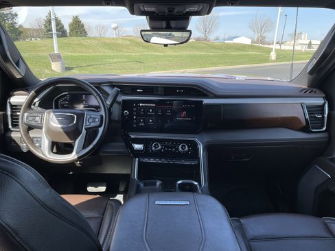Certified 2024 GMC Sierra 3500 Denali w/ Technology Package AWD/4WD image 18