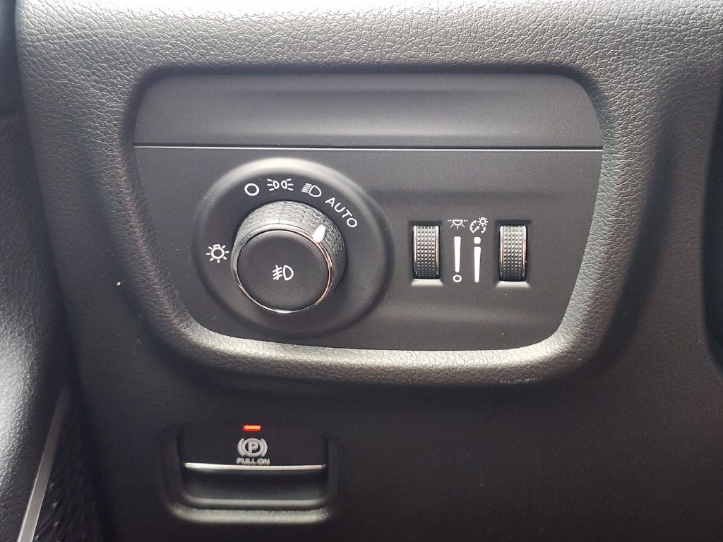 New 2026 Jeep Grand Cherokee Limited AWD/4WD image 24