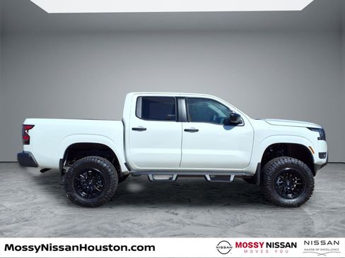 New 2026 Nissan Frontier S image 7