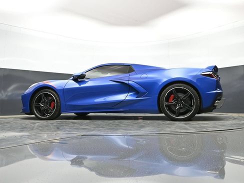 Used 2022 Chevrolet Corvette Stingray Premium Conv w/ Z51 Performance Package RWD image 49