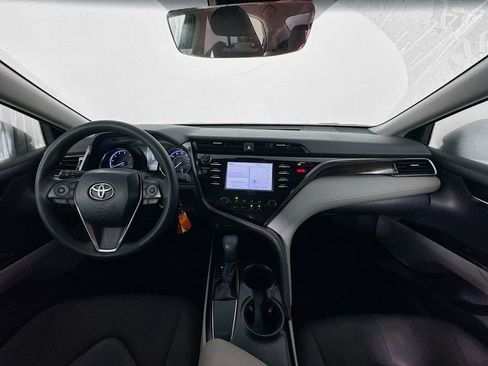 Used 2019 Toyota Camry L image 34