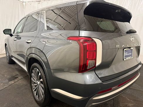 Used 2024 Hyundai Palisade Calligraphy image 11