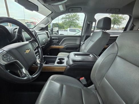 Used 2019 Chevrolet Silverado 2500 LTZ w/ Duramax Plus Package AWD/4WD image 6