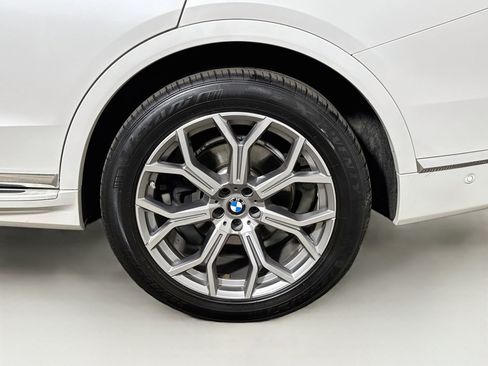 Used 2021 BMW X7 xDrive40i w/ Premium Package AWD/4WD image 31