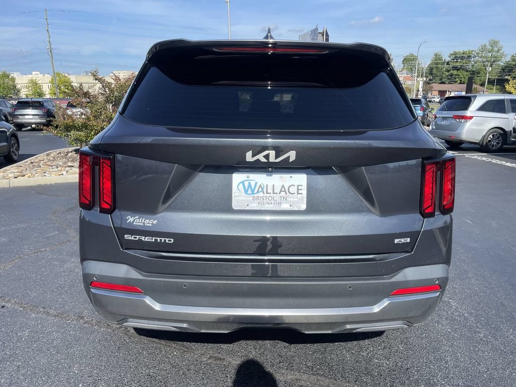 Certified 2024 Kia Sorento S AWD/4WD image 5