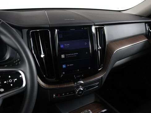 Certified 2023 Volvo XC60 B5 Ultimate image 9