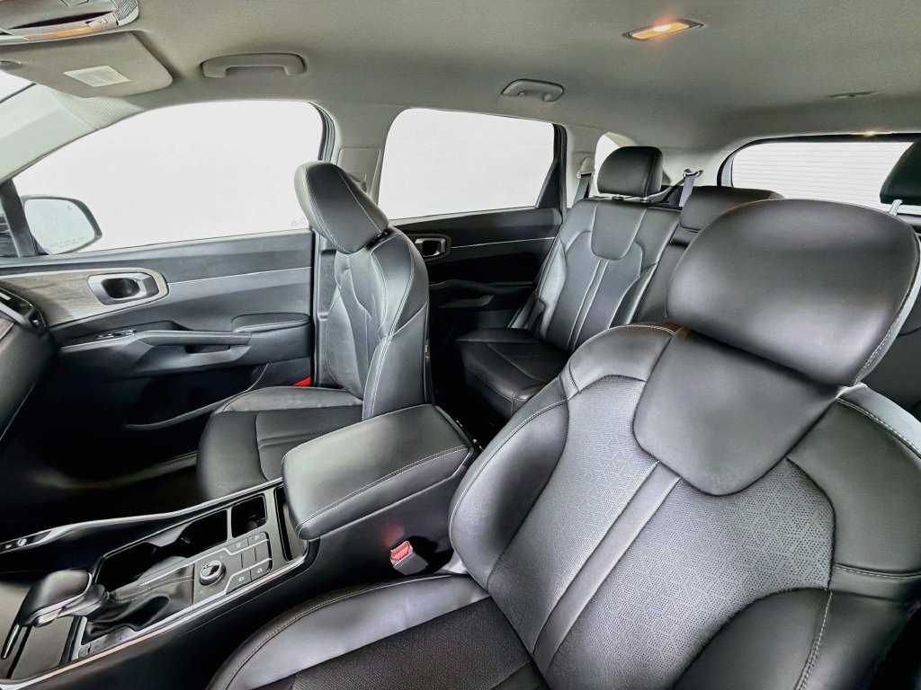 Used 2023 Kia Sorento S AWD/4WD image 21