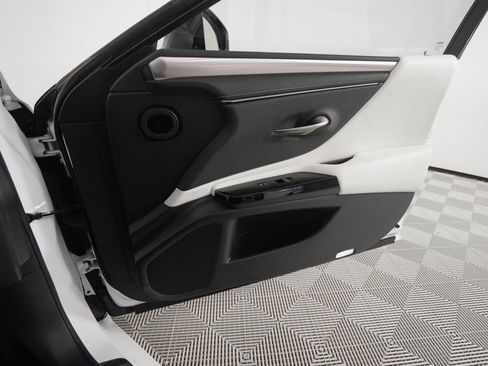 Certified 2022 Lexus ES 300h F Sport w/ Accessory Package image 21