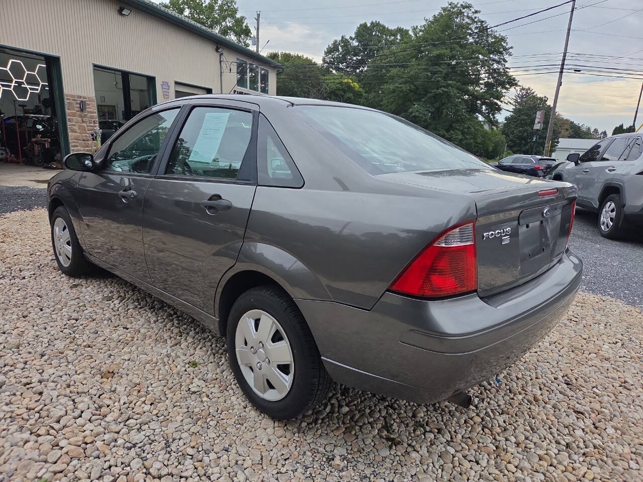 Used 2007 Ford Focus SE FWD image 4