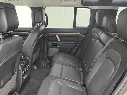Used 2024 Land Rover Defender 110 X-Dynamic SE AWD/4WD image 21