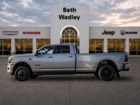 New 2026 RAM 3500 Laramie w/ Night Edition AWD/4WD image 4