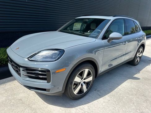 Used 2026 Porsche Cayenne E-Hybrid AWD/4WD image 7
