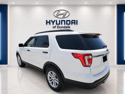Used 2016 Ford Explorer FWD image 2