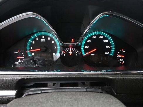 Used 2017 Chevrolet Traverse LT w/ Style and Technology Package image 6