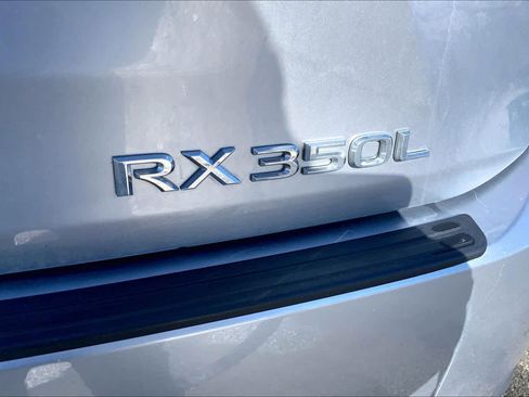 Used 2022 Lexus RX 350L Premium w/ Premium Package image 10