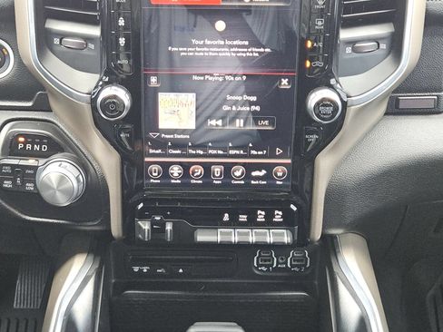 Used 2019 RAM 1500 Laramie w/ Sport Appearance Package AWD/4WD image 19