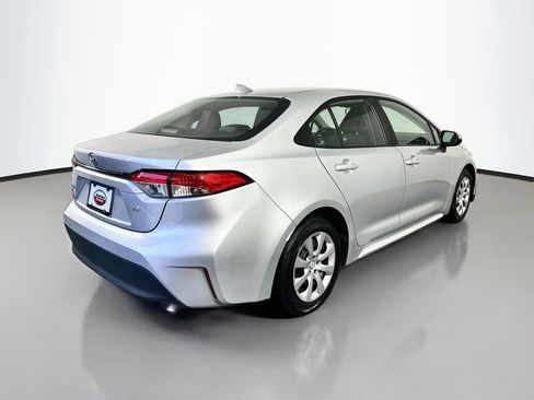Used 2024 Toyota Corolla LE FWD image 5