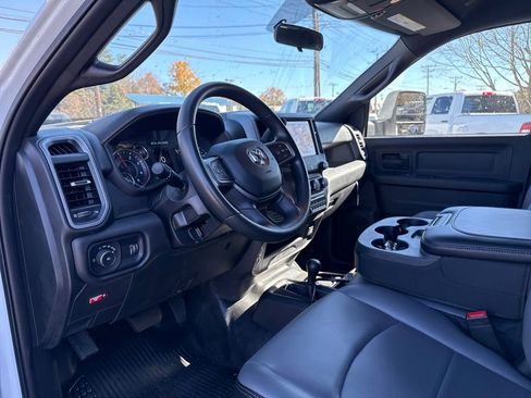 Used 2023 RAM 3500 Tradesman w/ Chrome Appearance Group image 10