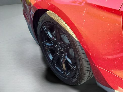 Used 2018 Ford Mustang GT Premium w/ Equipment Group 401A RWD image 18