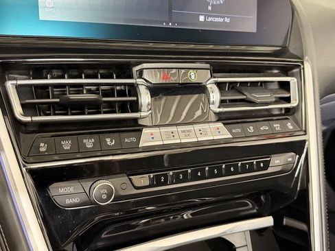 Used 2022 BMW M850i xDrive Convertible AWD/4WD image 28
