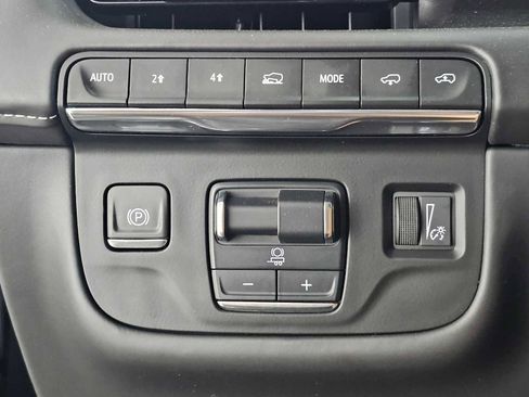 Used 2024 Cadillac Escalade ESV Premium Luxury Platinum AWD/4WD image 33